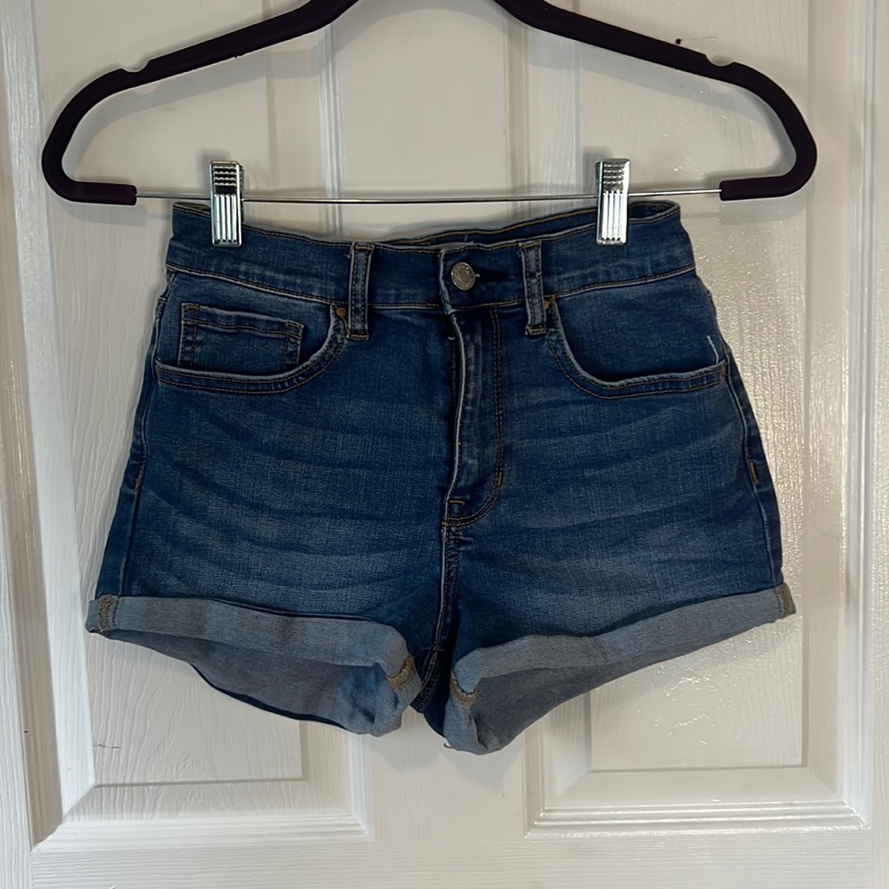 Stretchy blue jean shorts